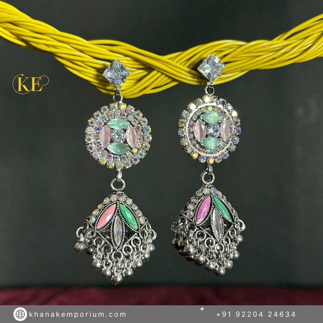 Noor Nazaakat Chandbali – multicolored stones and a central square gem